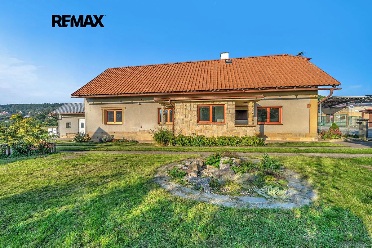 Prodej rodinného domu 212 m², pozemek 703 m², Podhorní Újezd a Vojice – fotka 1 z 3