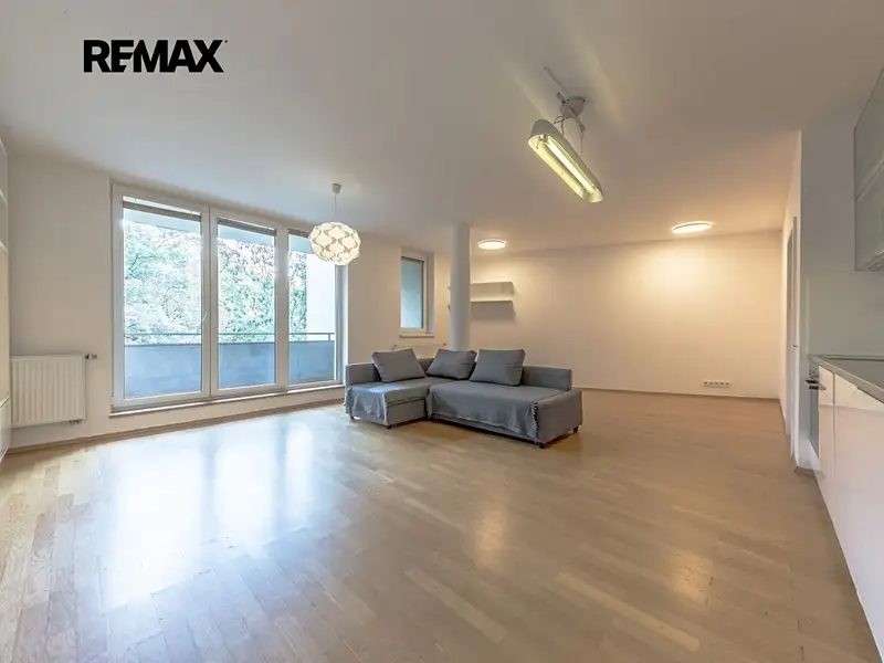 Prodej bytu 2+kk 70 m², Praha – náhled fotky 1