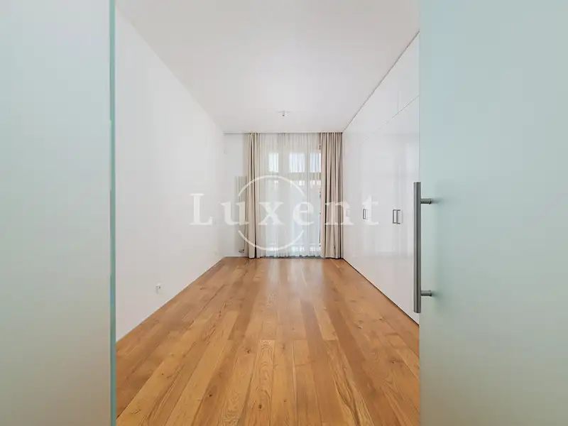 Pronájem bytu 5+kk 184 m², Praha – náhled fotky 3