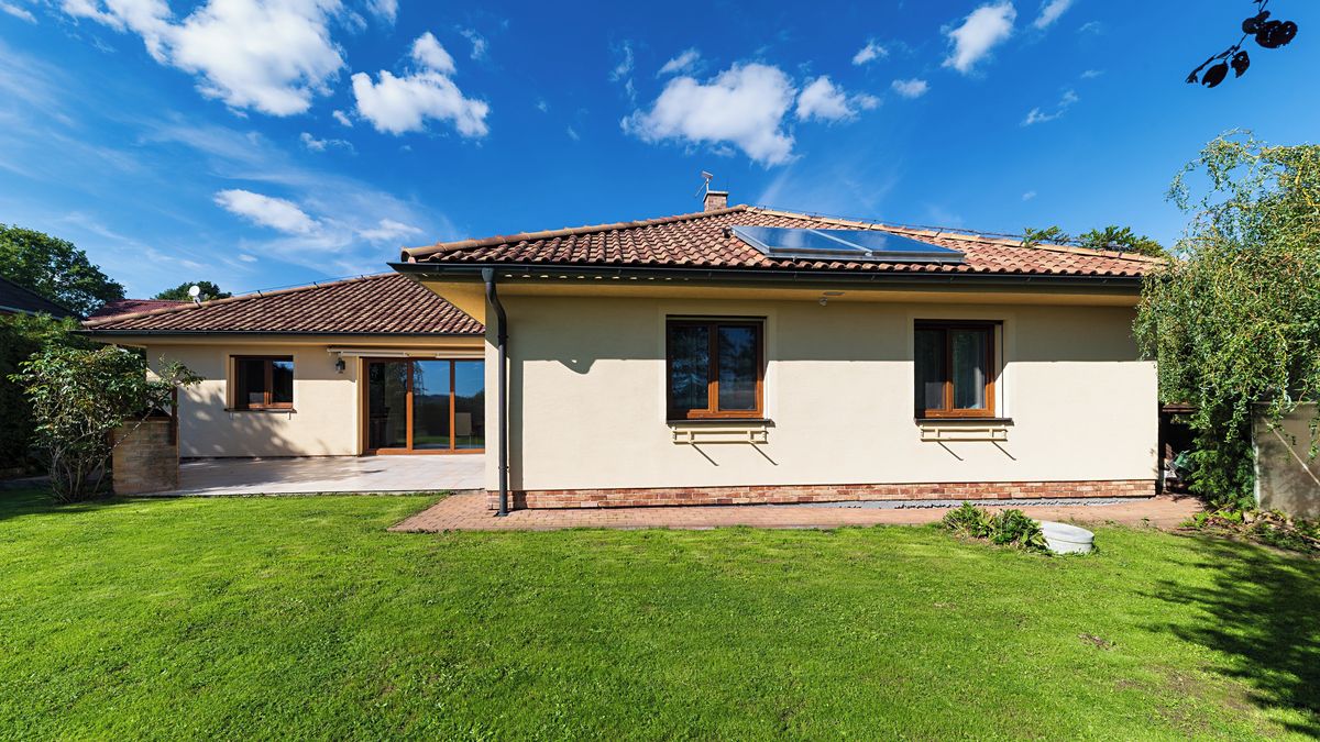 Prodej rodinného domu 206 m², pozemek 728 m², Chválenice – fotka 1 z 3