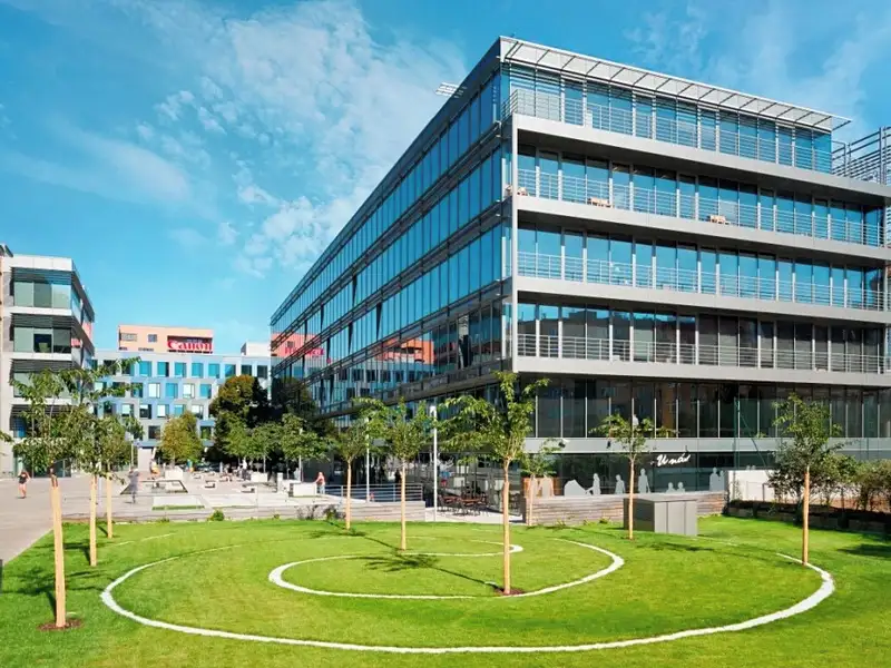 Pronájem kanceláře 653 m², Praha – náhled fotky 2