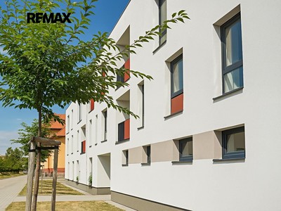 Prodej bytu 2+kk, 63 m² (2 z 12)