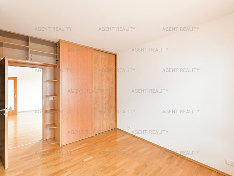Pronájem bytu 2+kk, 51 m² (9 z 26)