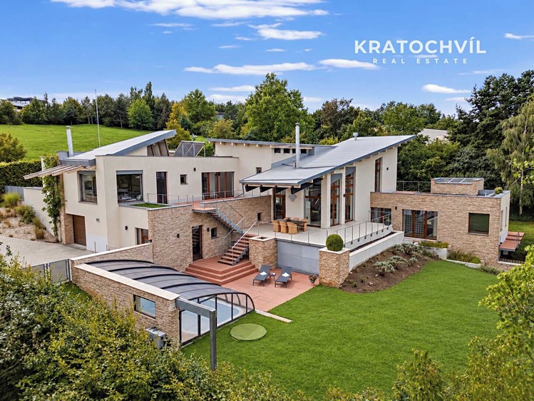 Haus zum Kauf, 674 m² (1 von 80)