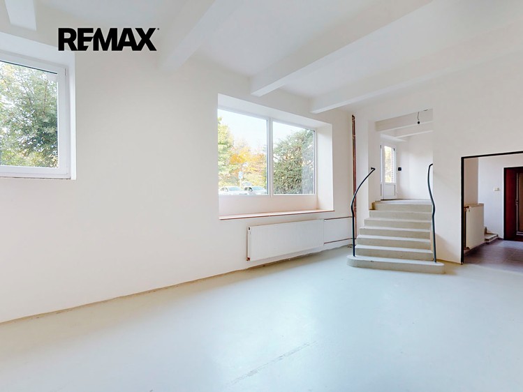 Комерційне приміщення в оренду, 165 м² (1 з 16)