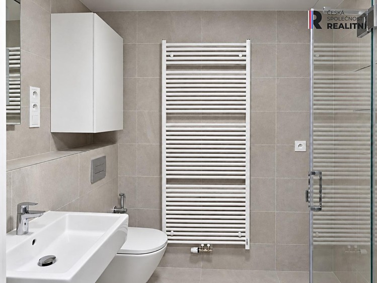 Квартира 1+kk в оренду, 36 м² (8 з 17)