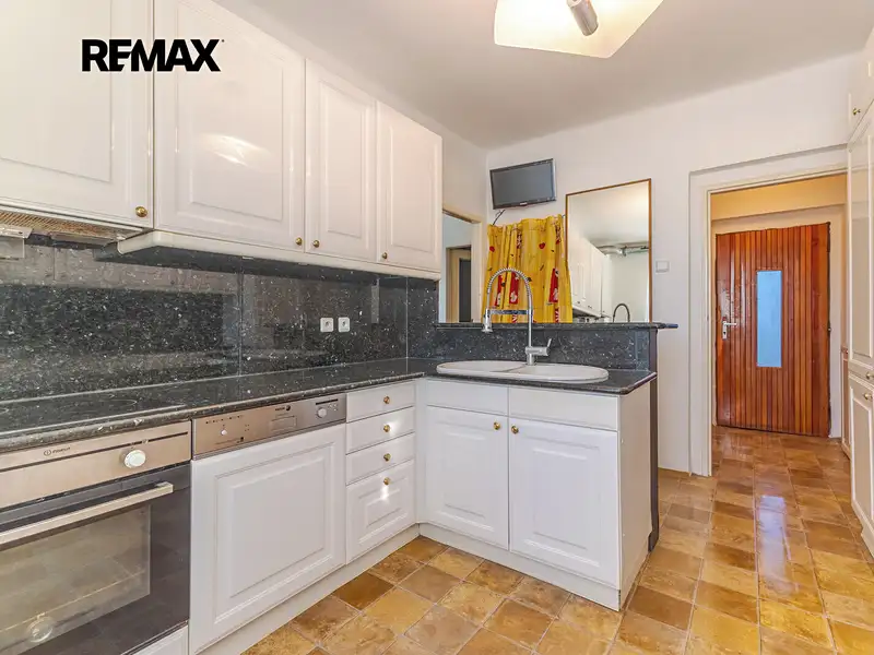 Prodej vícegeneračního domu 212 m², pozemek 700 m², Velvary – náhled fotky 2