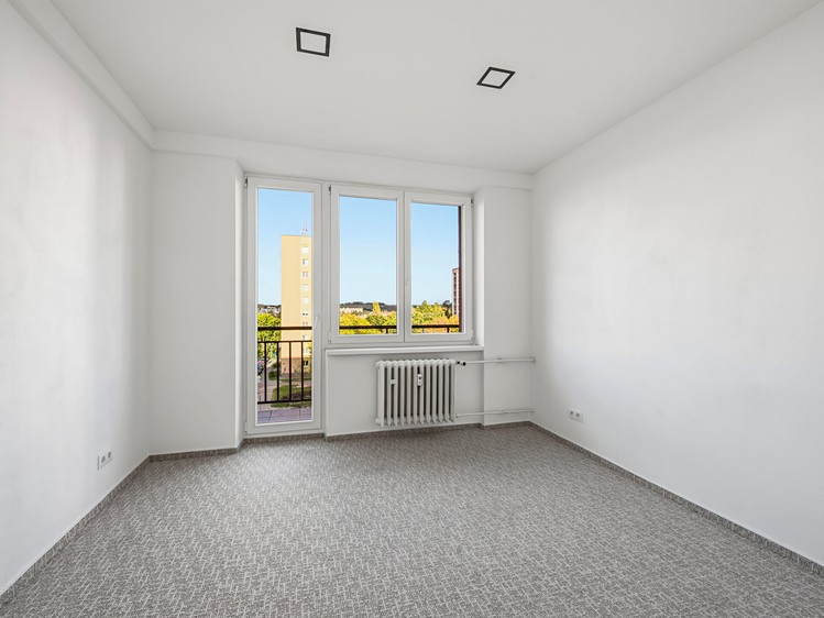 Pronájem bytu 2+1, 52 m² (1 z 9)