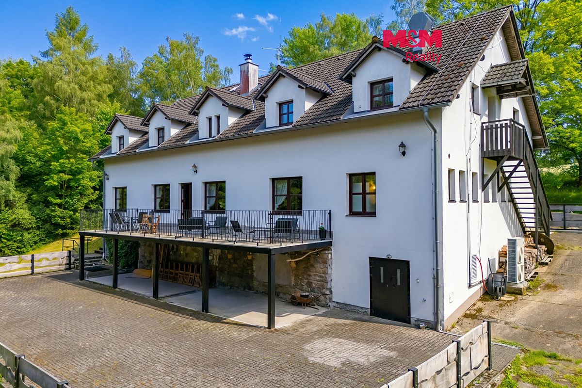 Prodej rodinného domu 443 m², pozemek 2457 m², Horní Slavkov – fotka 1 z 3