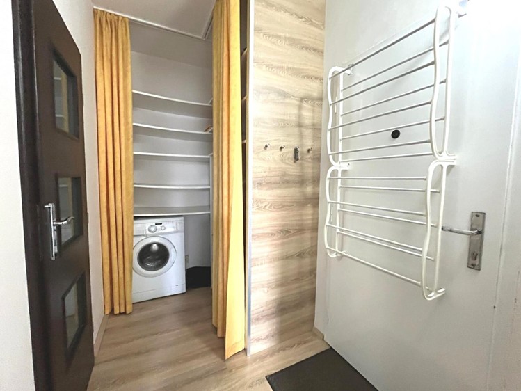 Квартира 1+kk в оренду, 27 м² (13 з 22)