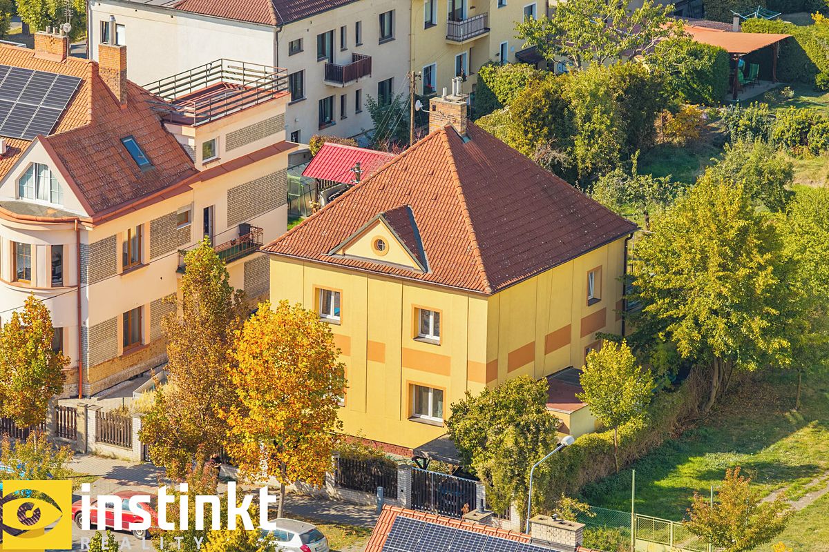 Prodej rodinného domu 340 m², pozemek 924 m², Plzeň – fotka 1 z 3