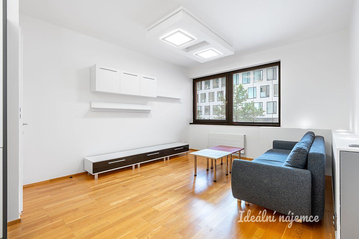 Pronájem bytu 2+kk 64 m² – fotografie 5