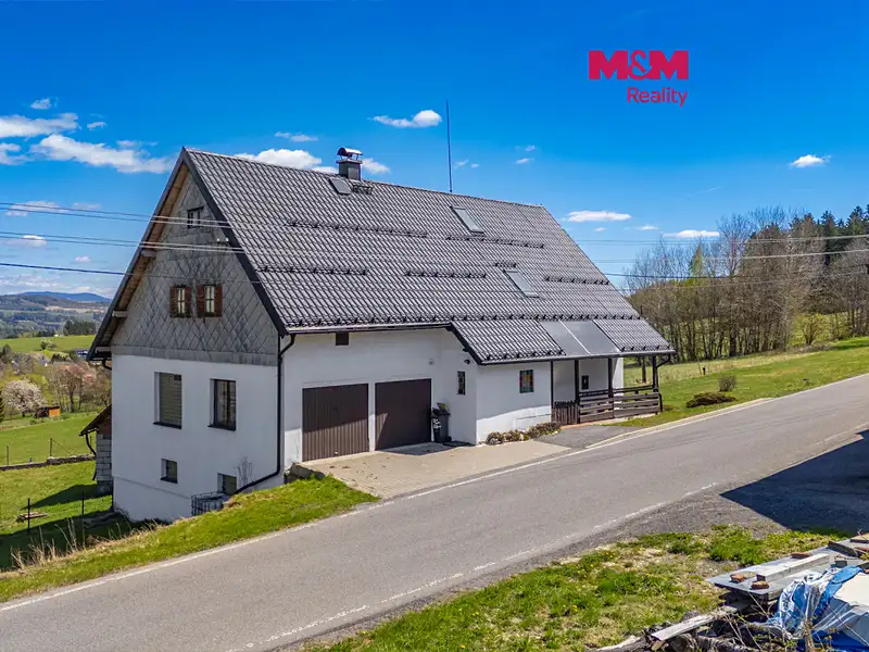 Prodej rodinného domu 180 m², pozemek 2665 m², Jílové u Držkova – náhled fotky 1