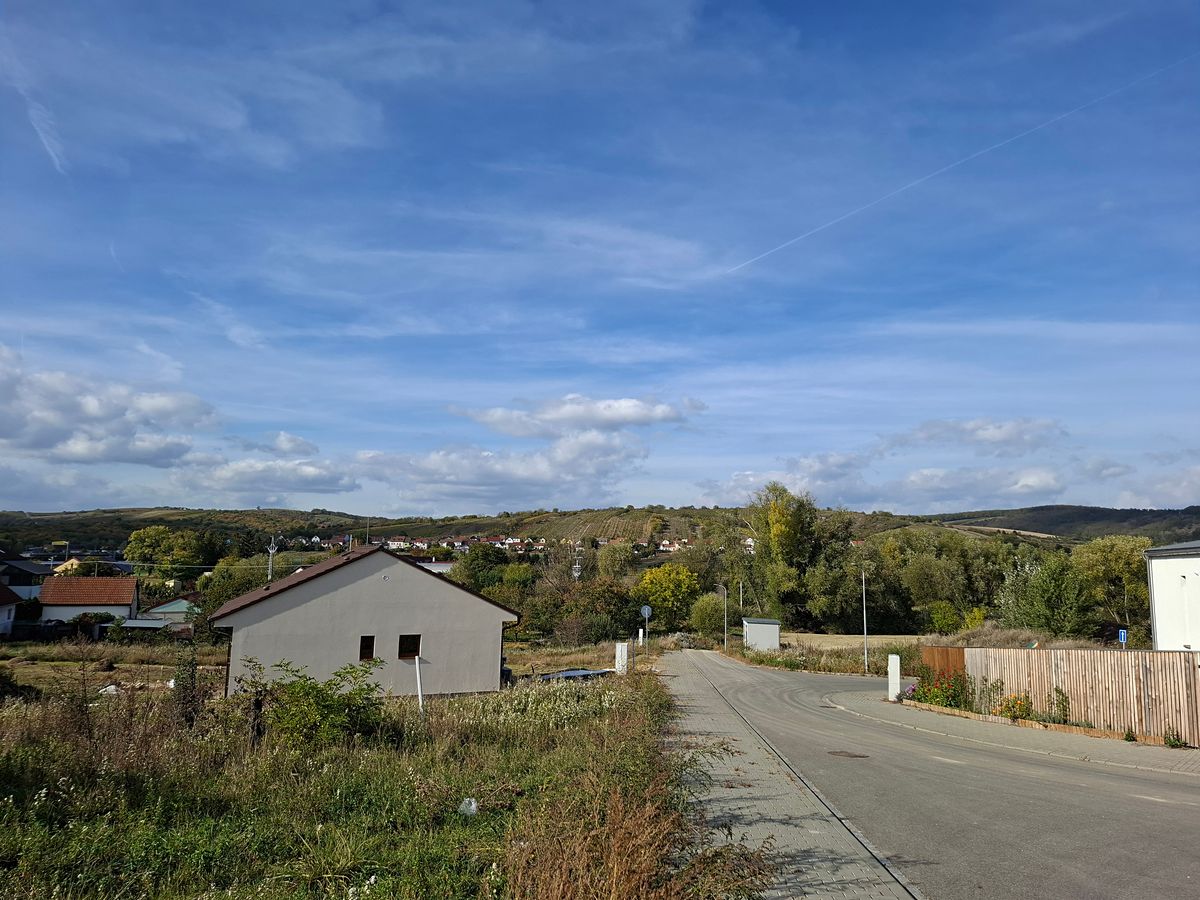 Prodej stavebního pozemku 701 m² – fotografie 3