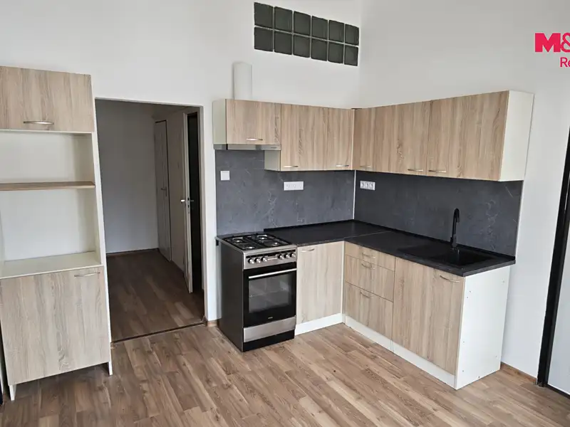 Pronájem bytu 2+1 61 m², Náchod – náhled fotky 3