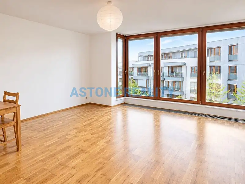 Pronájem bytu 2+kk 55 m², Praha – náhled fotky 2
