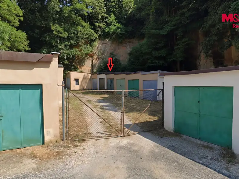 Prodej garáže 18 m², Praha – náhled fotky 2