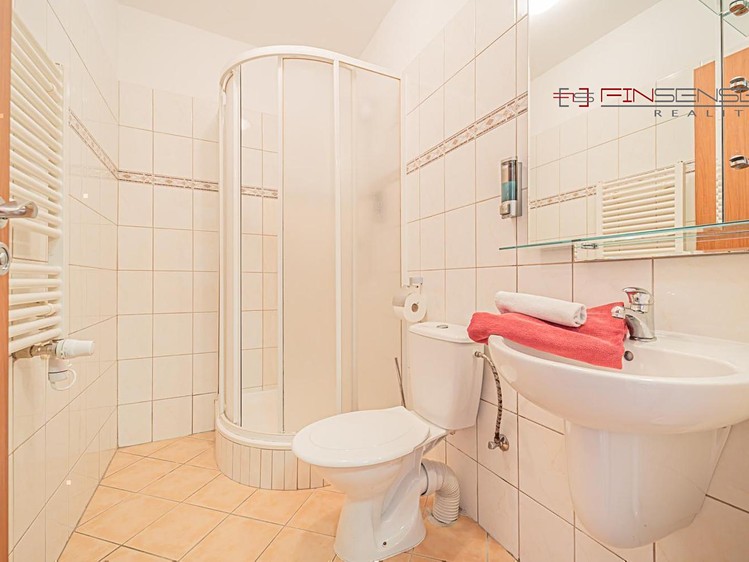 Prodej komerčního prostoru, 1 398 m² (27 z 30)