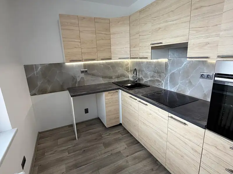 Pronájem bytu 1+kk 32 m², Velké Heraltice – náhled fotky 1
