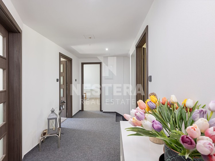 Будинок на продаж, 341 м² (16 з 37)