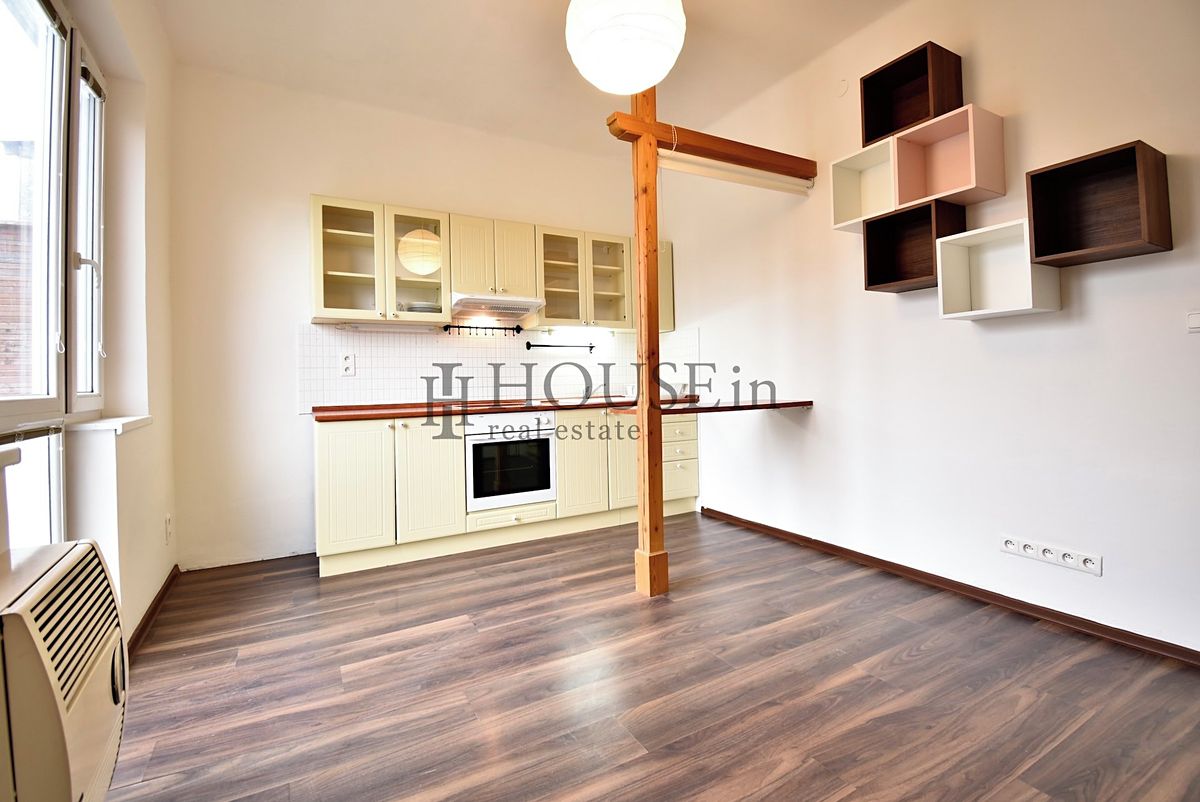 Pronájem bytu 2+kk 40 m²