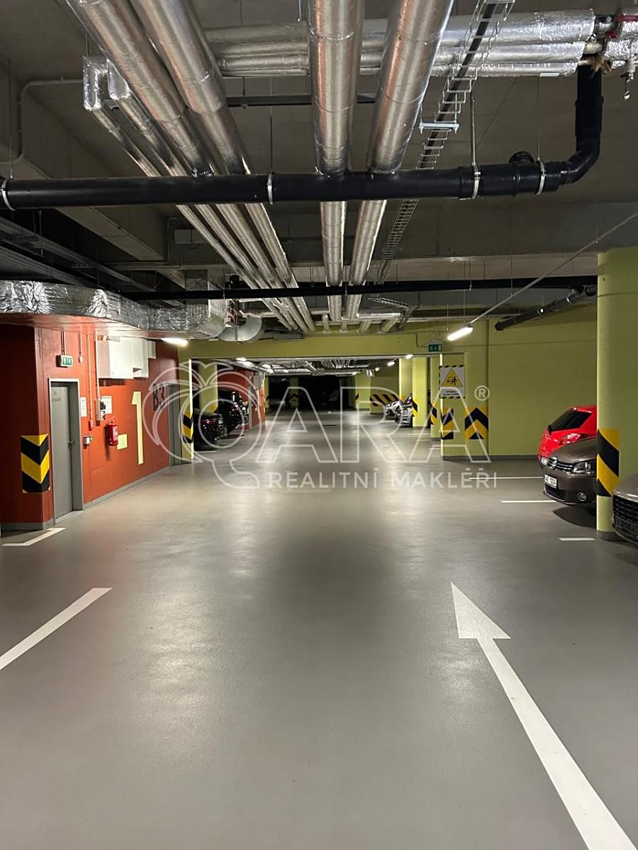 Prodej garážového stání 13 m² – fotografie 4