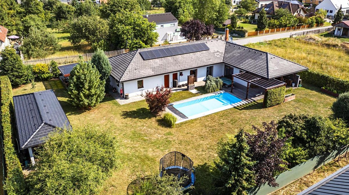 Prodej rodinného domu 155 m², pozemek 1661 m², Kolomuty – fotka 1 z 3