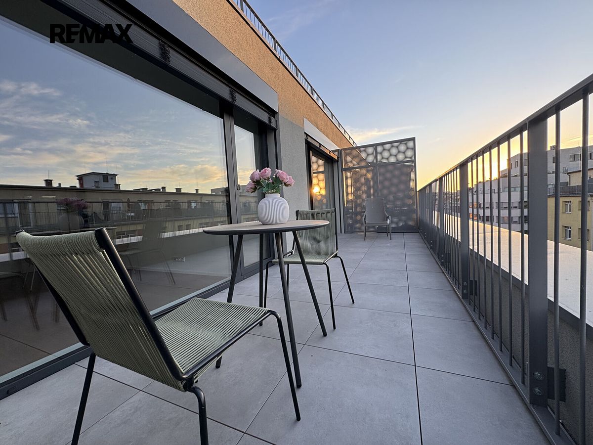 Pronájem bytu 2+kk 61 m²