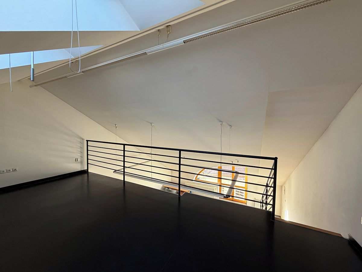 Pronájem kanceláře 35 m² – fotografie 5