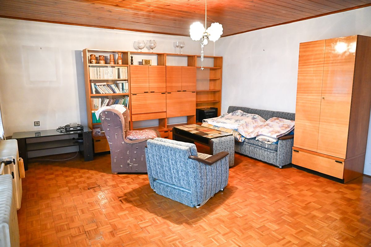 Prodej rodinného domu 250 m², pozemek 975 m² – fotografie 5