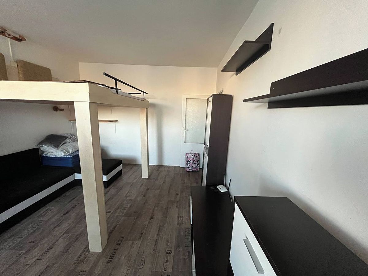 Pronájem bytu 1+1 30 m² – fotografie 2