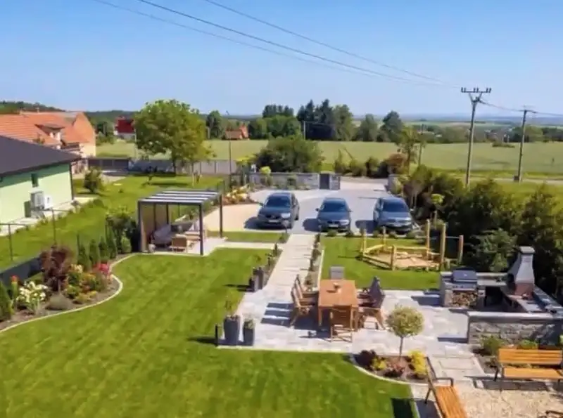 Prodej stavebního pozemku 2295 m², Oleška – náhled fotky 2