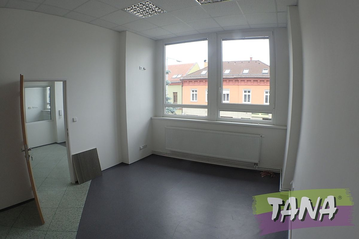 Pronájem kanceláře 36 m² – fotografie 3