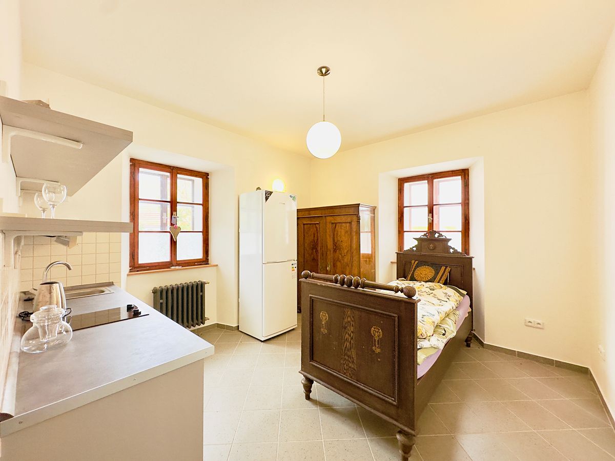 Prodej rodinného domu 324 m², pozemek 213 m² – fotografie 3
