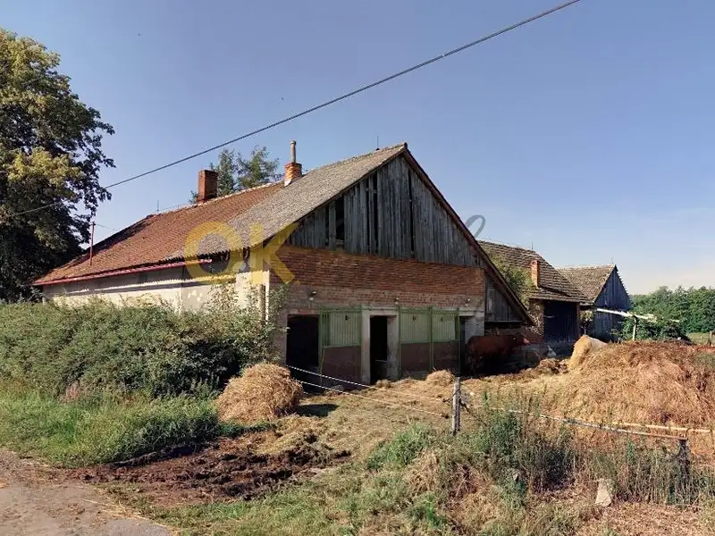 Dražba rodinného domu 363 m², pozemek 57387 m², Lanžov – náhled fotky 1