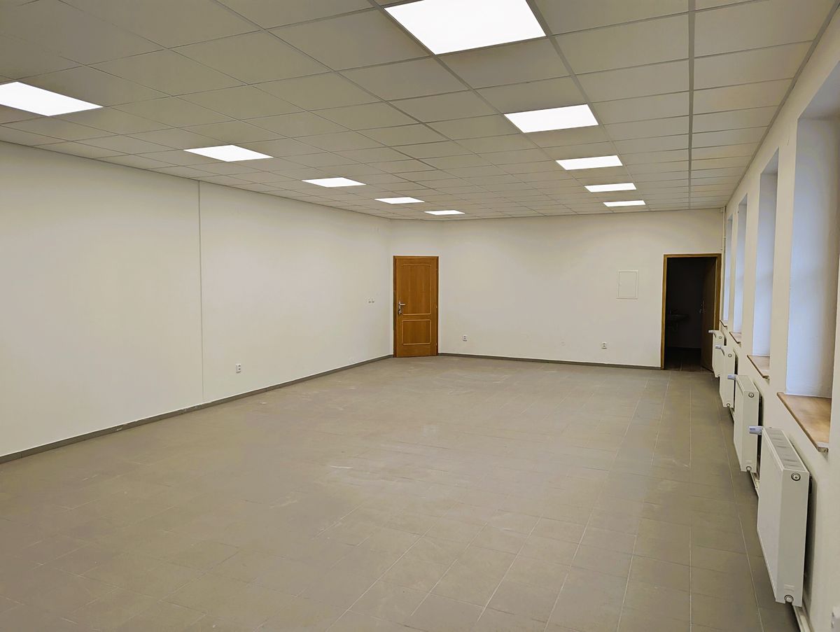 Pronájem obchodního prostoru 68 m² – fotografie 3