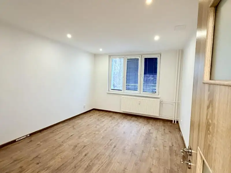 Prodej bytu 2+1 59 m², Chomutov – náhled fotky 3