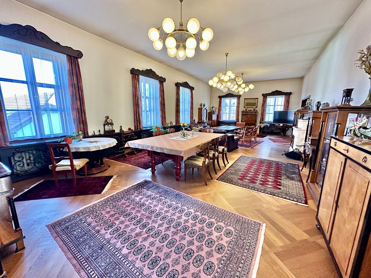 Prodej vily 503 m², pozemek 1727 m² – fotografie 3