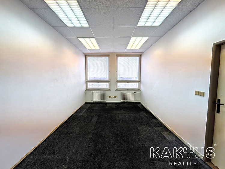 Комерційне приміщення в оренду, 19 м² (7 з 20)