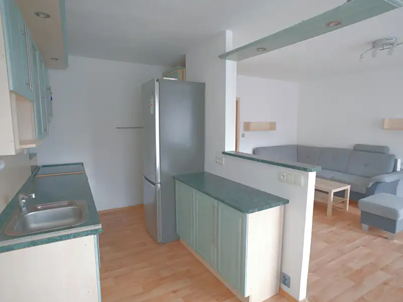 Pronájem bytu 3+1 80 m², Praha – náhled fotky 1