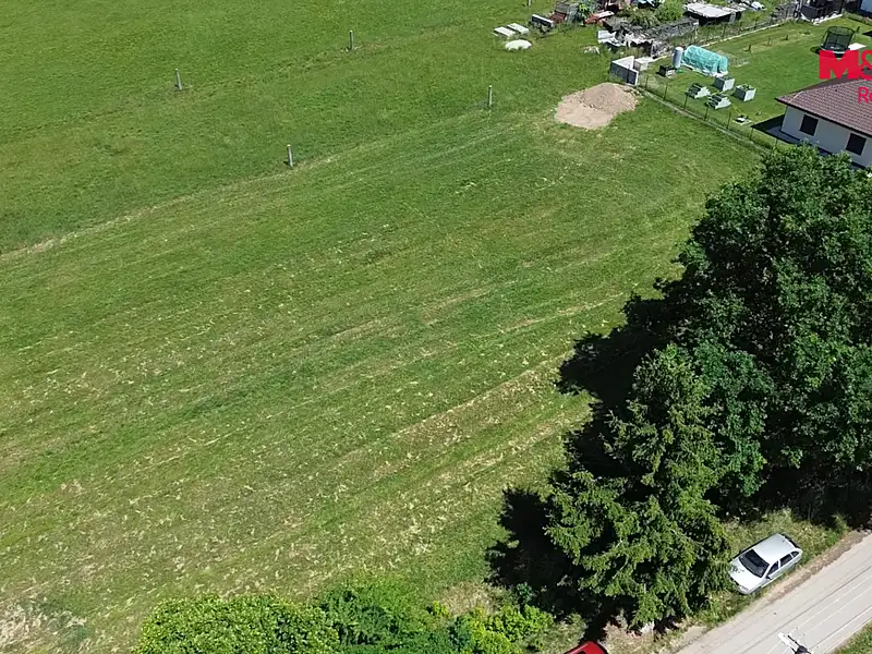 Prodej stavebního pozemku 1367 m², Sviny – náhled fotky 2