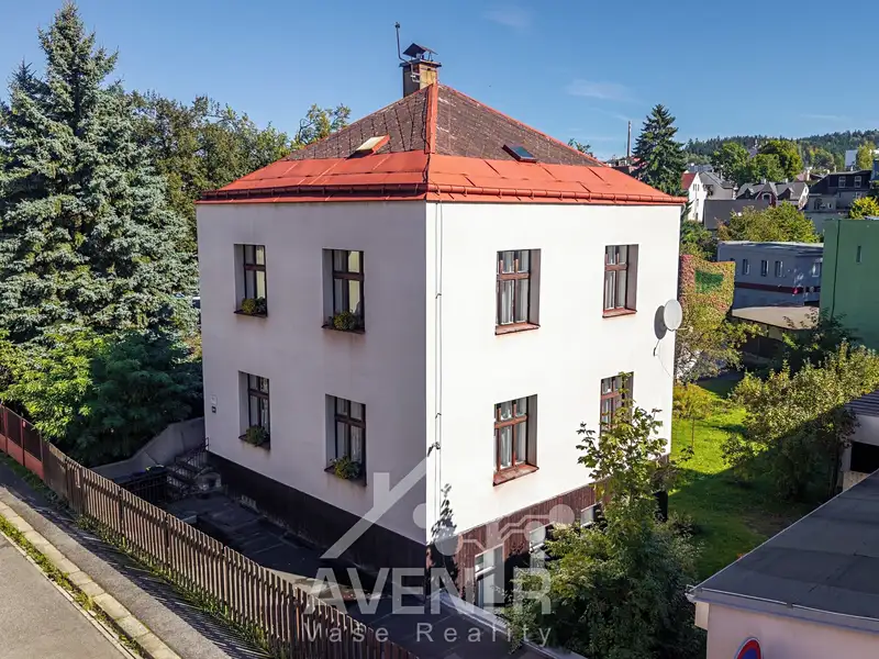 Prodej rodinného domu 220 m², pozemek 774 m², Jablonec nad Nisou – náhled fotky 1