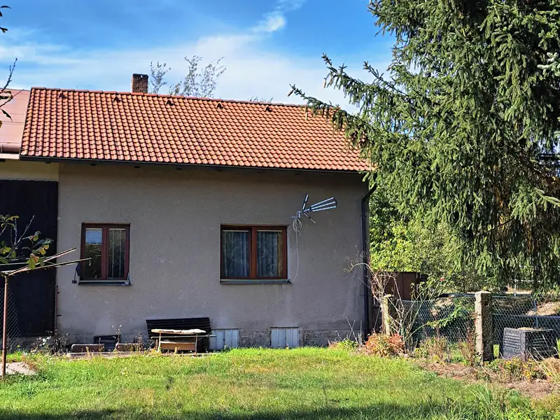 Prodej rodinného domu 80 m², pozemek 590 m², Dvorce – náhled fotky 1