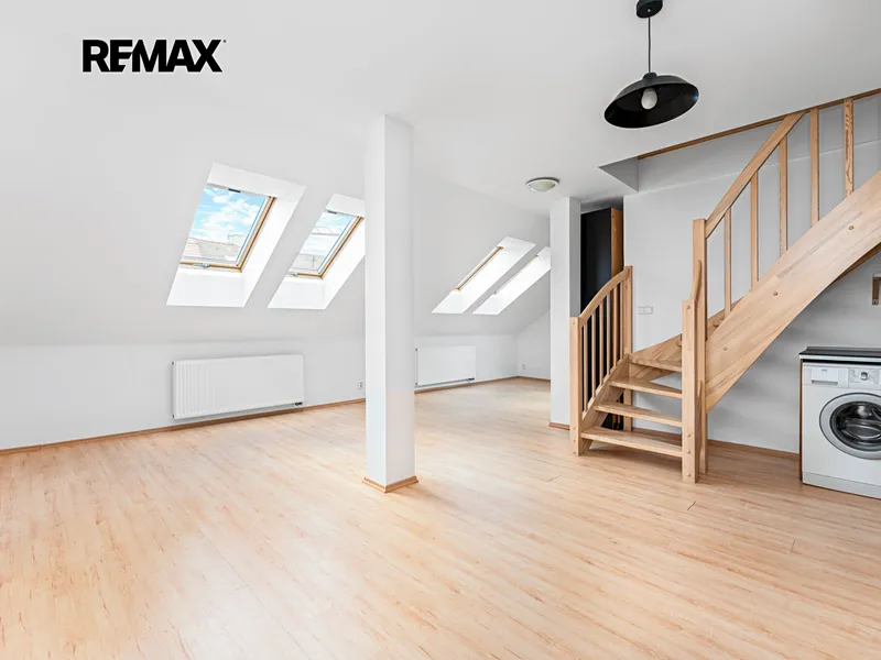 Prodej bytu 2+kk v osobním vlastnictví 73 m², Praha 7 - Holešovice