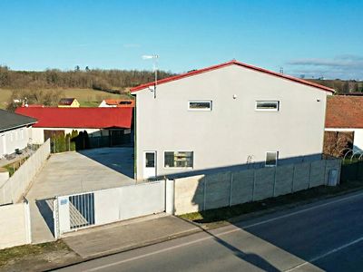 Pronájem obchodního prostoru 411 m²