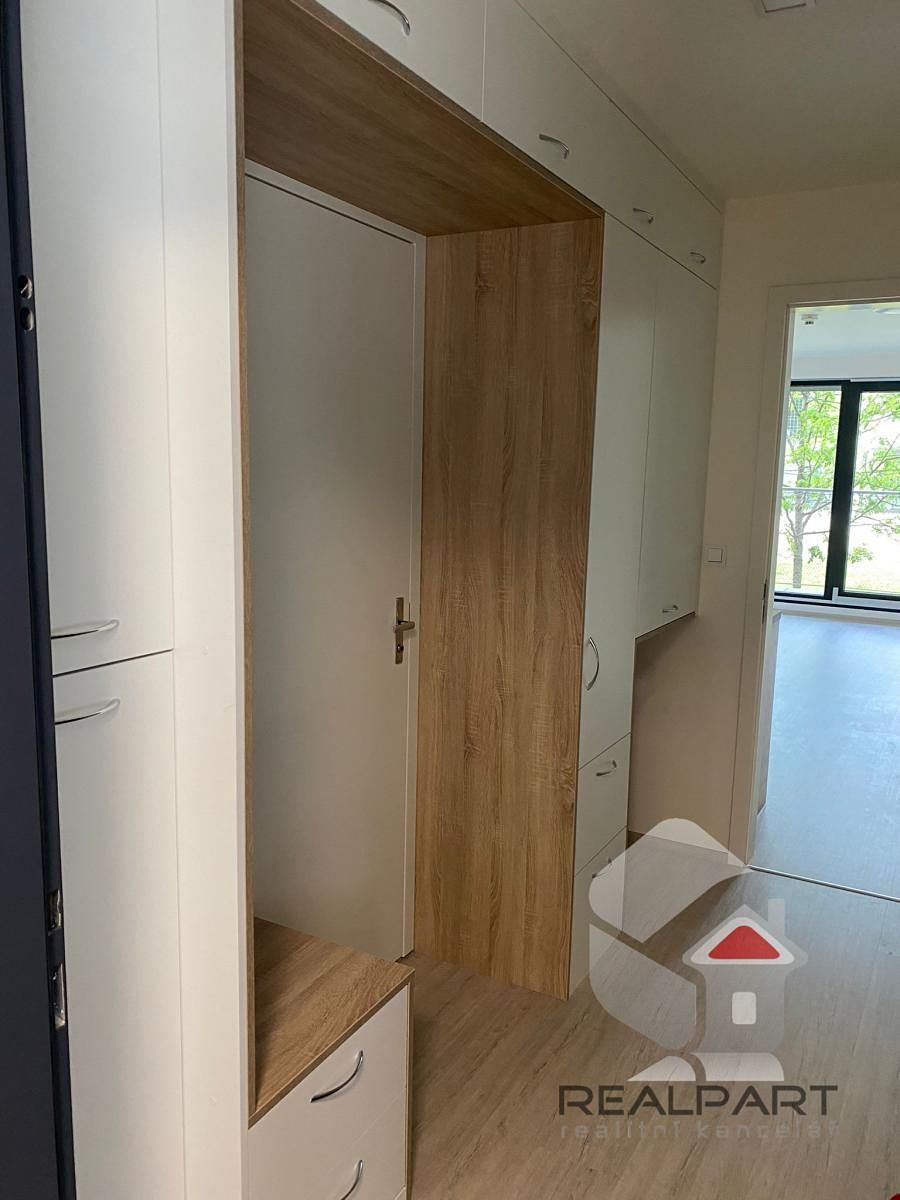 Pronájem bytu 1+kk 30 m² – fotografie 5