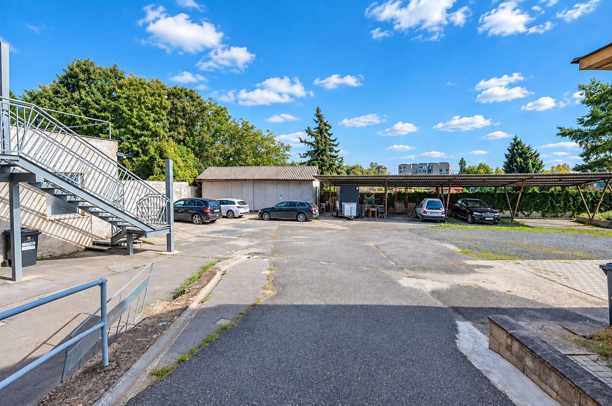 Prodej činžovního domu 558 m², Praha – fotka 1 z 3