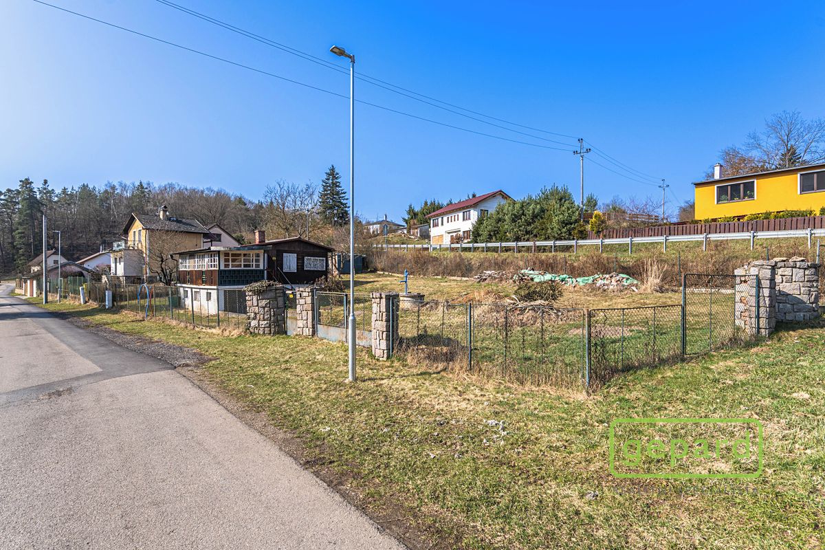 Prodej stavebního pozemku 830 m², Nespeky – fotka 1 z 3