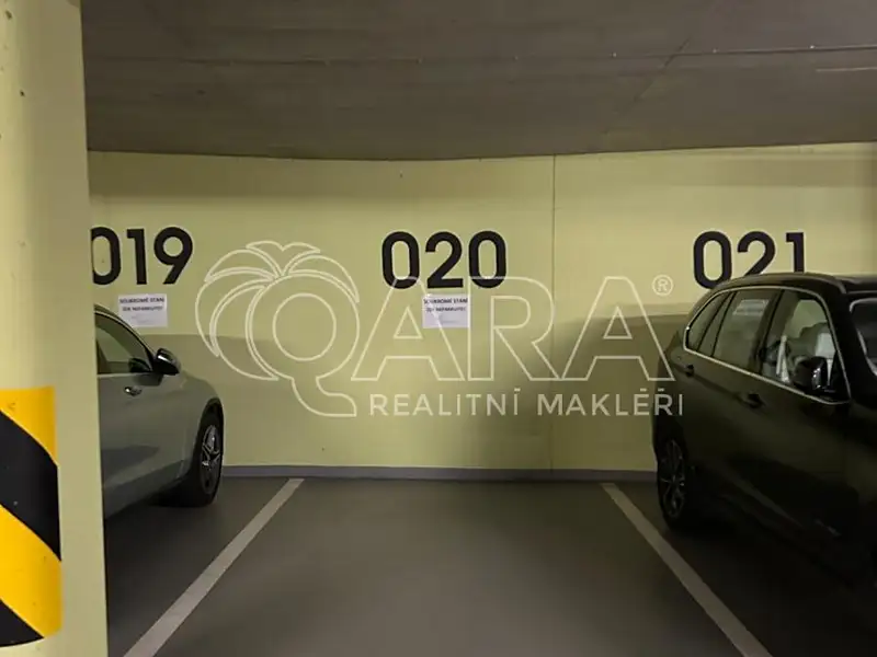 Prodej garážového stání 13 m², Praha – náhled fotky 2