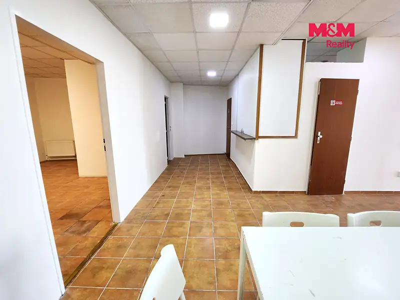 Prodej obchodního prostoru 120 m², Kladno – náhled fotky 3